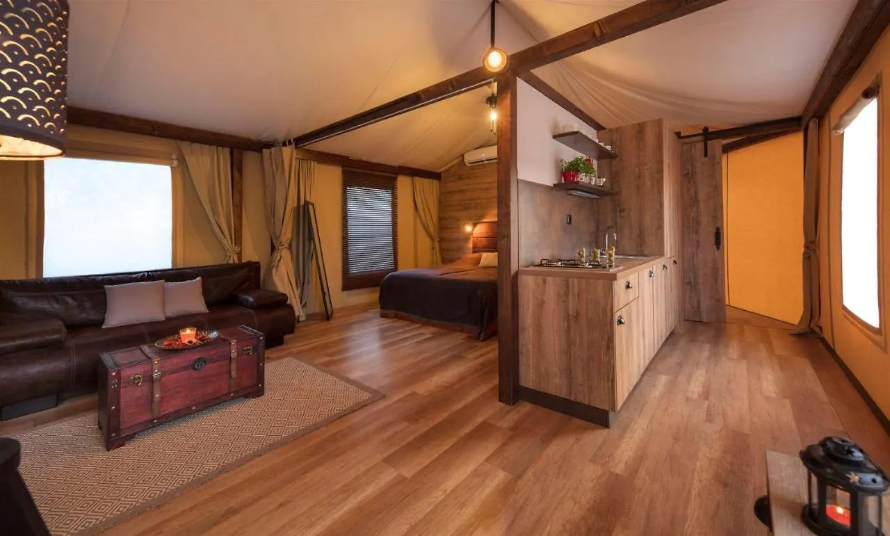 Glamping Tents And Mobile Homes Trasorka Veli Lošinj