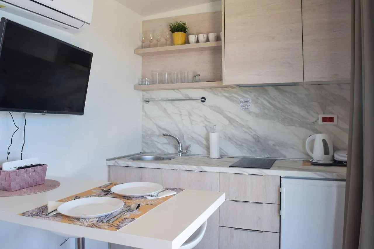 Kemping Glamping Tents And Mobile Homes Trasorka Veli Lošinj