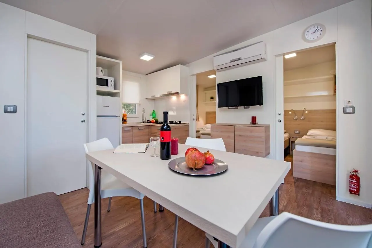 Glamping Tents And Mobile Homes Trasorka Veli Lošinj 0*,  Horvátország