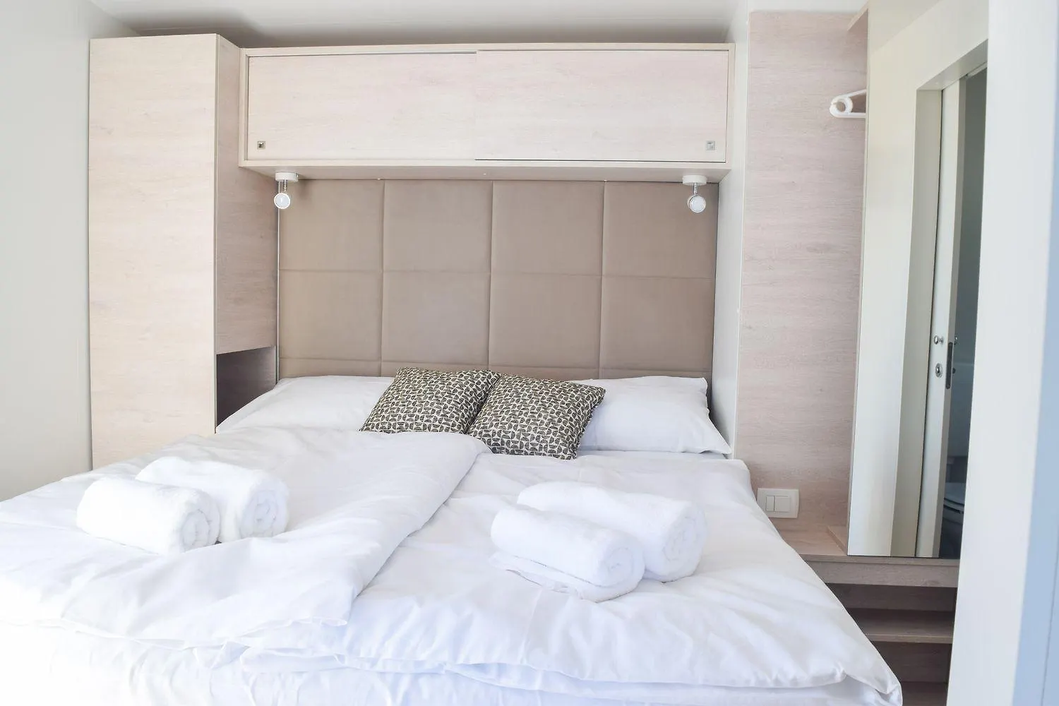 Glamping Tents And Mobile Homes Trasorka Veli Lošinj Kemping