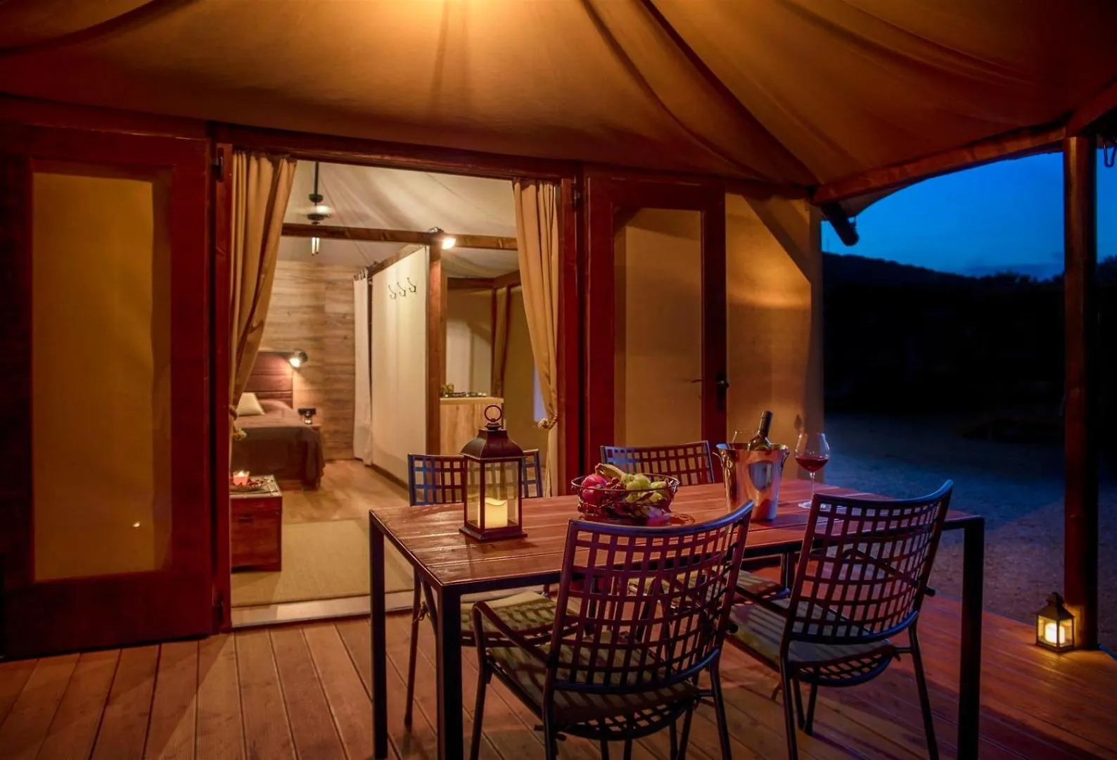 Glamping Tents And Mobile Homes Trasorka Veli Lošinj 0*,  Horvátország
