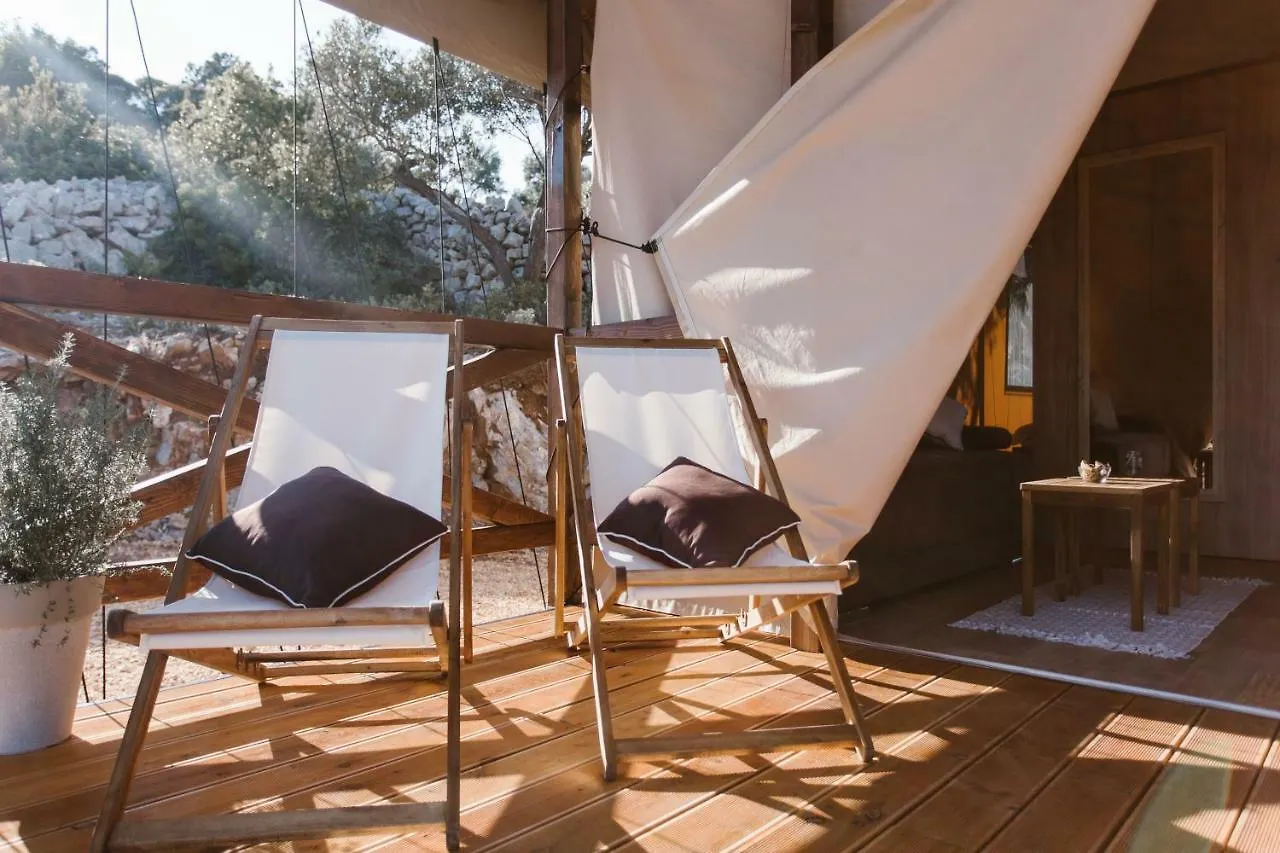 Kemping Glamping Tents And Mobile Homes Trasorka Veli Lošinj Horvátország