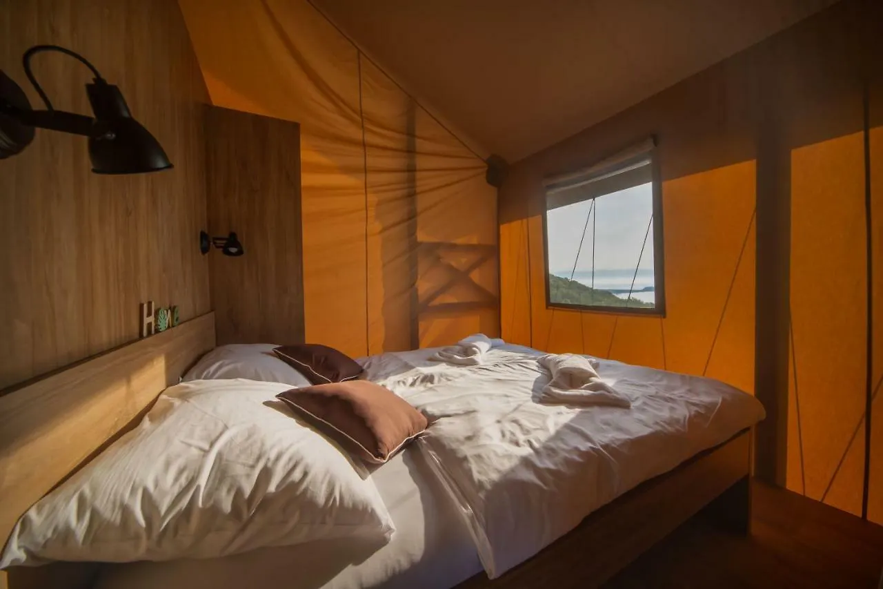 Glamping Tents And Mobile Homes Trasorka Veli Lošinj